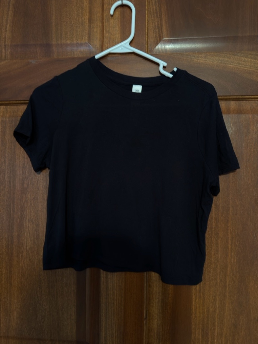 ALO Yoga Black Cropped Finesse Crewneck Tee S